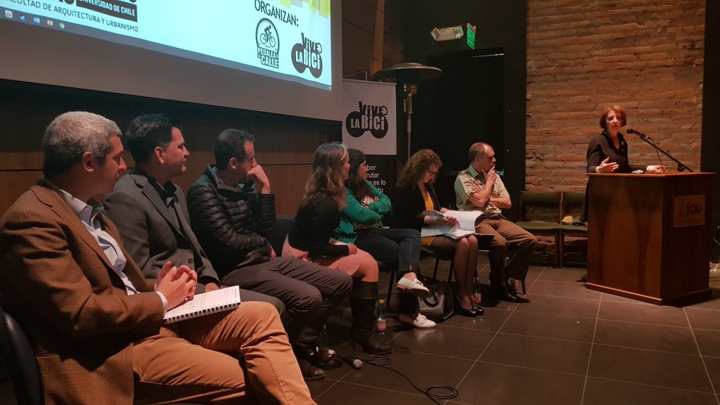 Panelistas del Foro Convivencia Vial