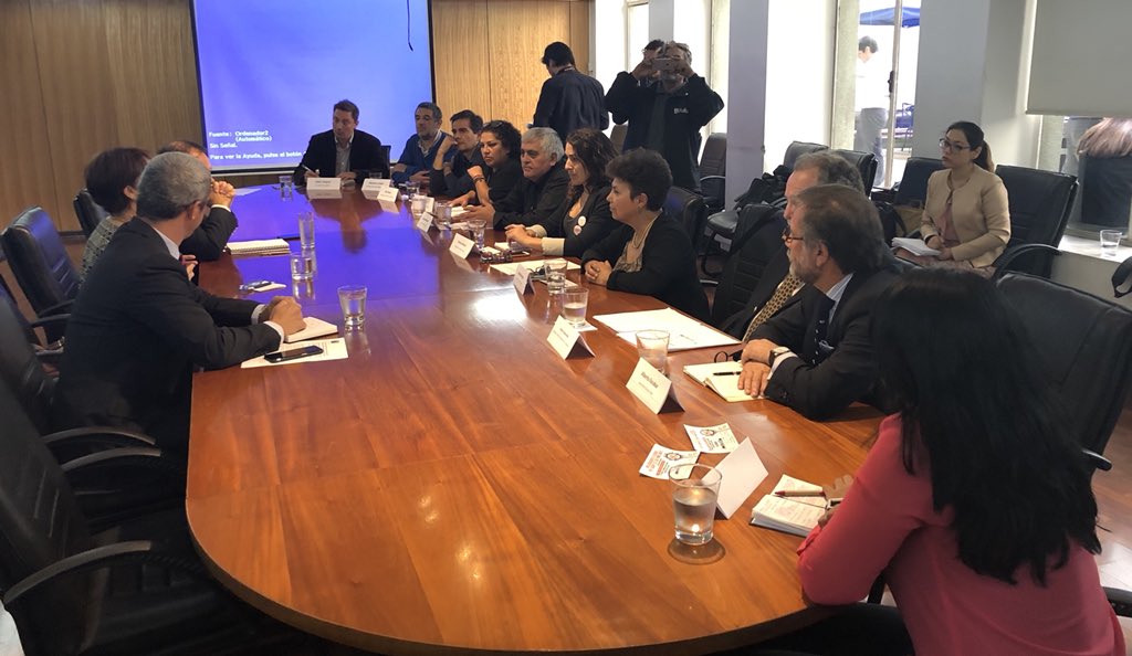 Reunión de la ministra Gloria Hutt con las organizaciones ciclistas (2)
